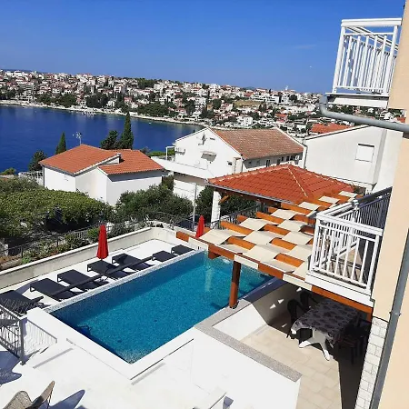 Infinity Pool, Stunning Sea View Terrace Ap3 شقة